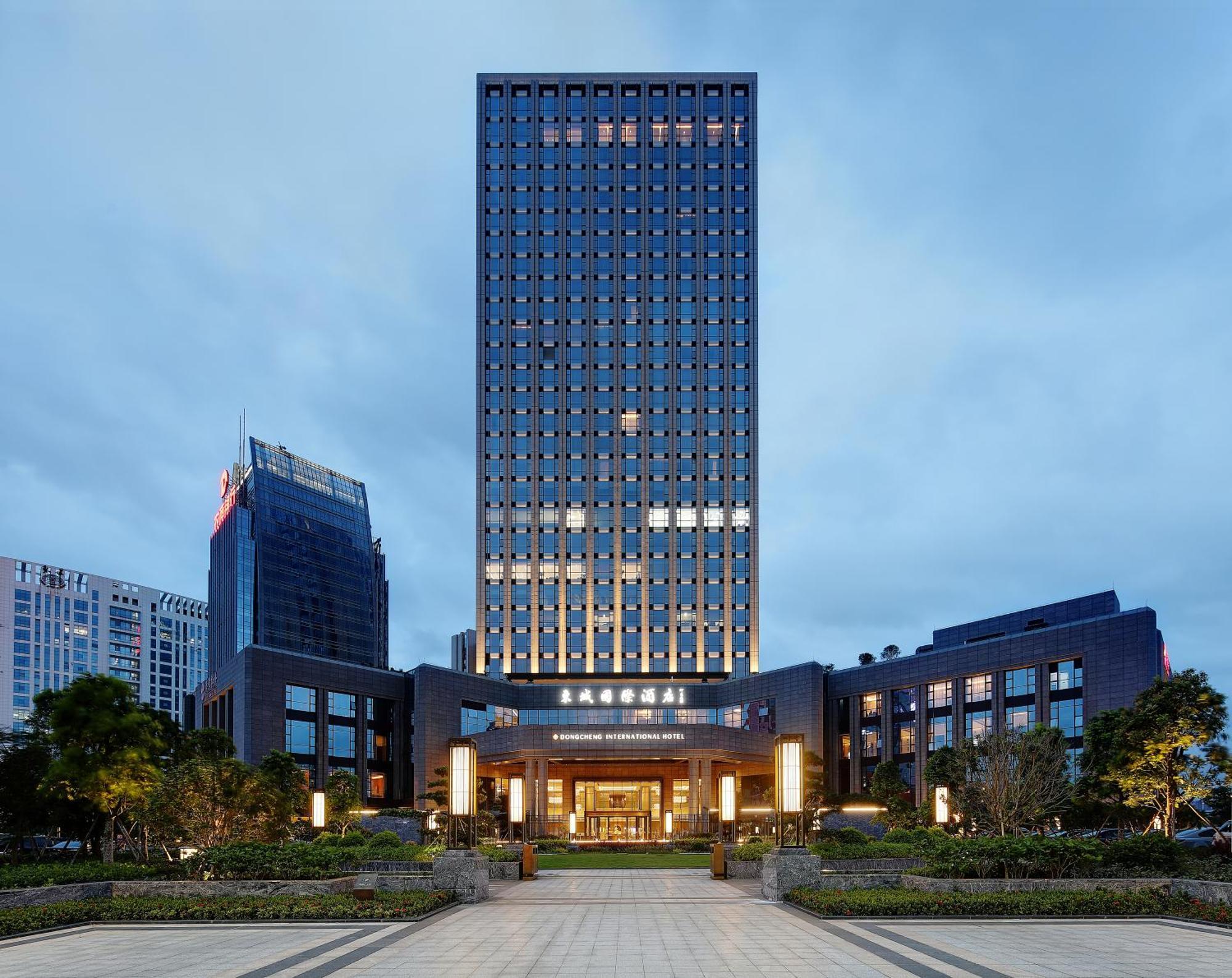 Dongguan Dongcheng International Hotel - Free Shuttle Buses For Executive Room Guests During Canton Fair Exteriér fotografie